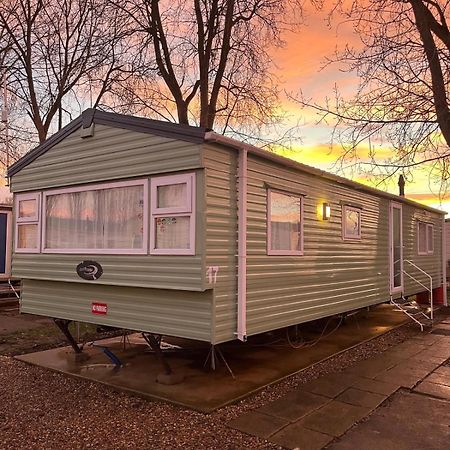 The Getaway Billing Aquadrome Villa Northampton Dış mekan fotoğraf